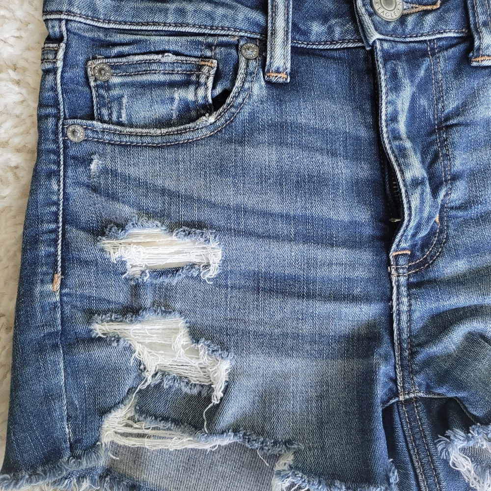 Distressed Denim Jean Shorts | Size 4 | American Eagle Outfitters - Picture 2 of 6